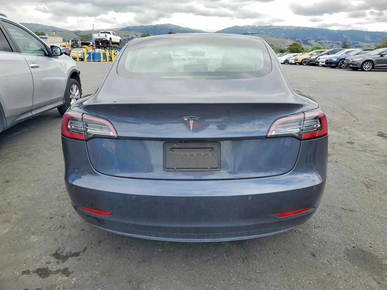TESLA MODEL 3 2019 — 7