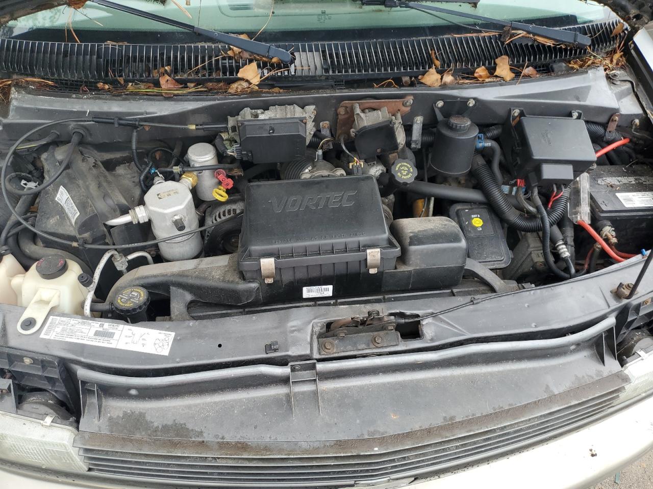 CHEVROLET ASTRO 2000 — 13