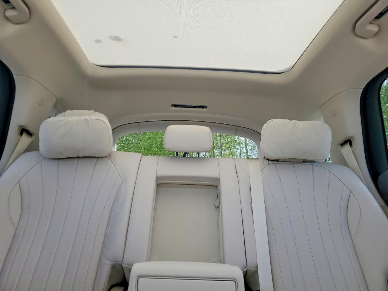 MERCEDES-BENZ EQS SUV 2023 — 11