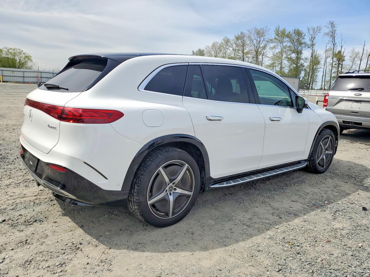 MERCEDES-BENZ EQS SUV 2023 — 4
