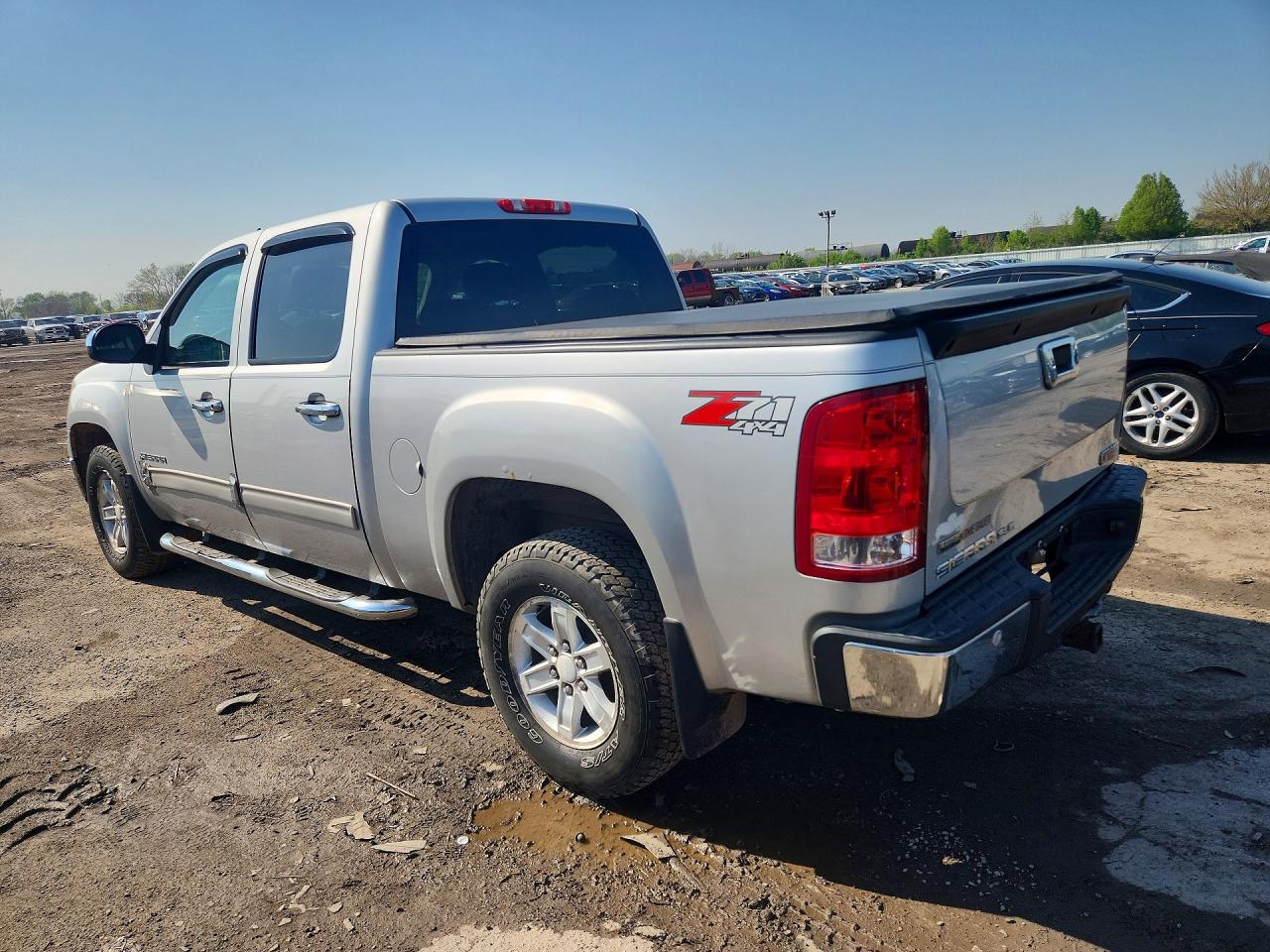 GMC SIERRA 2011 — 3