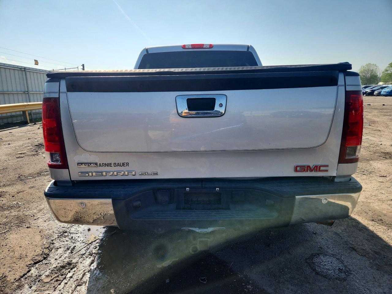 GMC SIERRA 2011 — 7