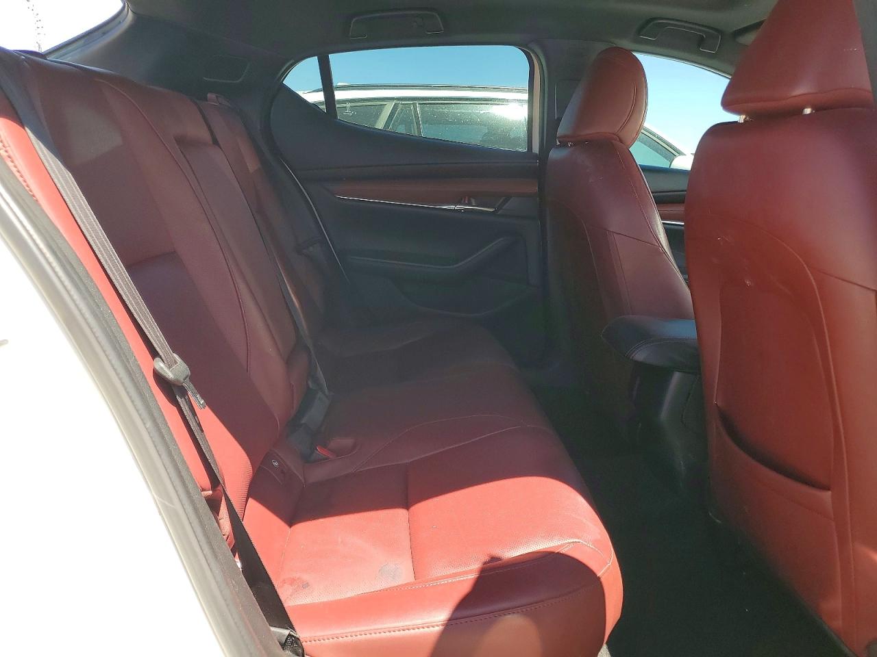 MAZDA 3 2021 — 11