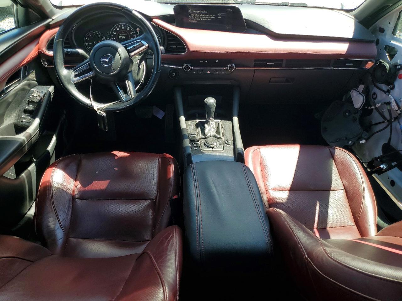 MAZDA 3 2021 — 9