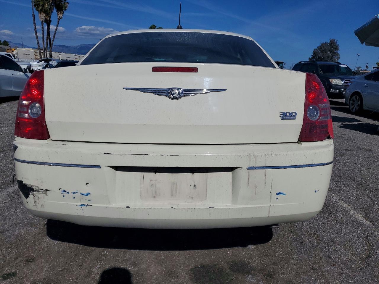CHRYSLER 300 2008 — 7