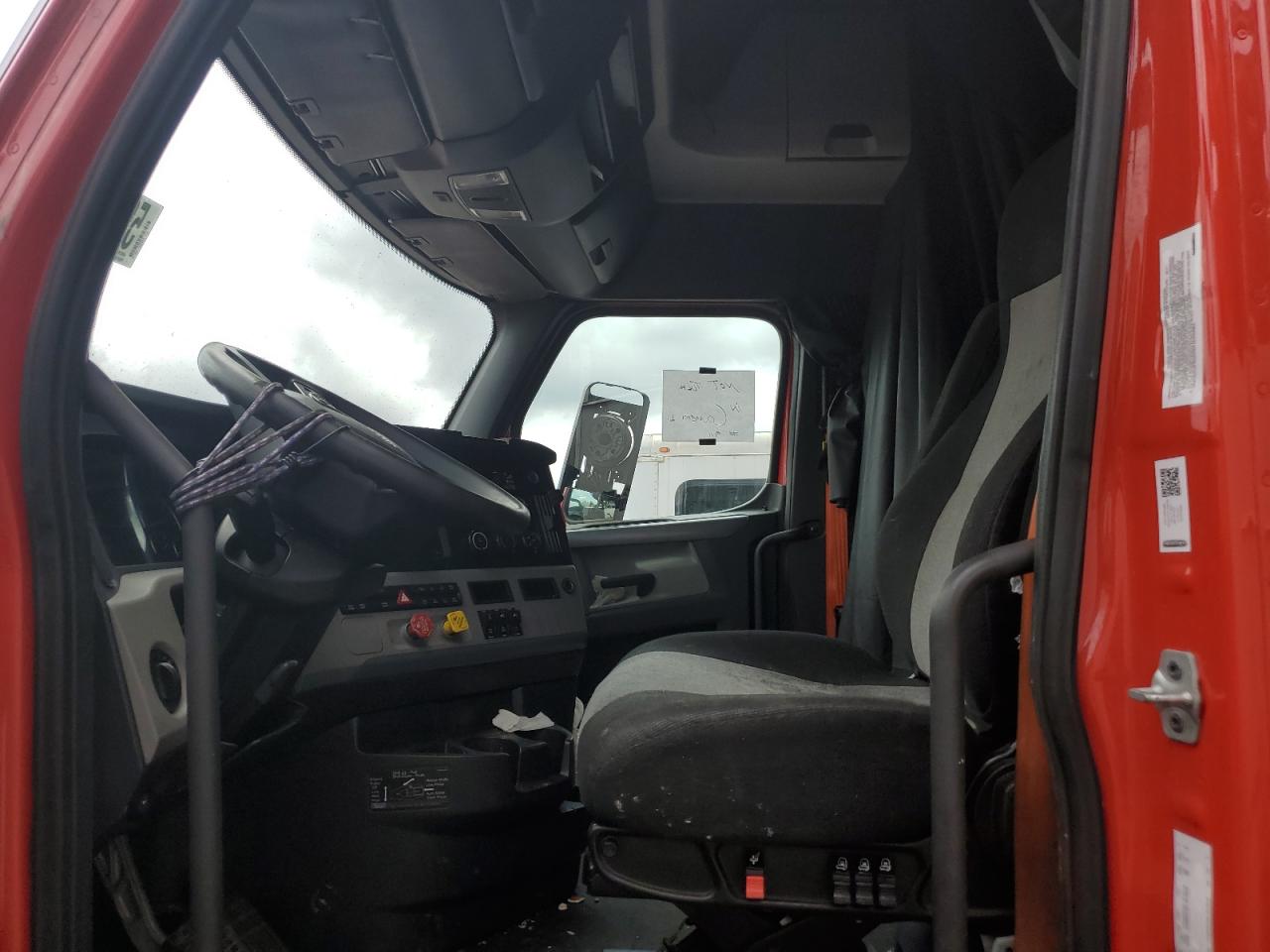 FREIGHTLINER CASCADIA 126 2018 — 6