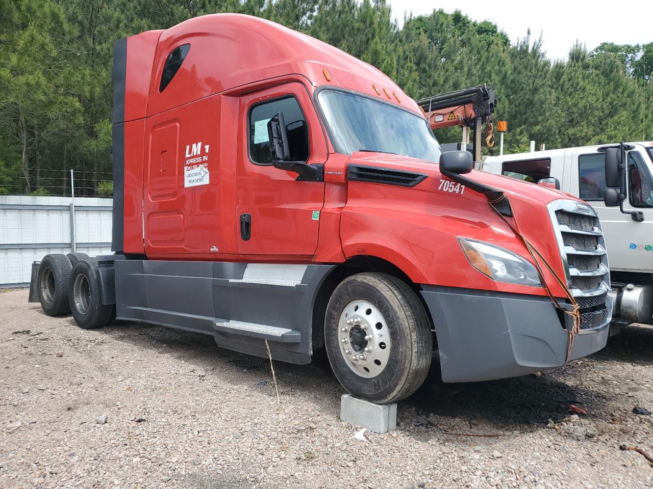 2018 FREIGHTLINER CASCADIA 126