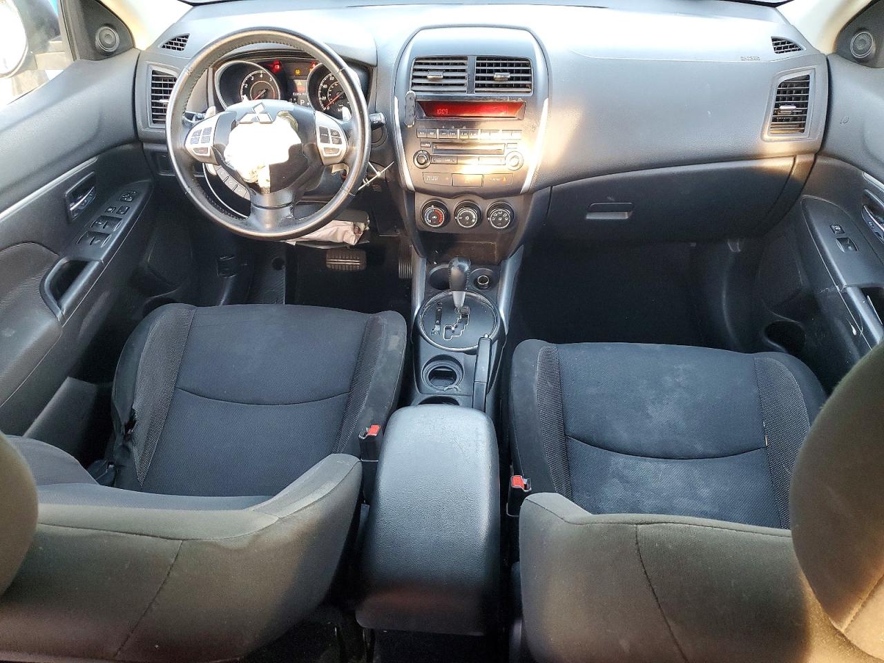 MITSUBISHI OUTLANDER SPORT 2011 — 9