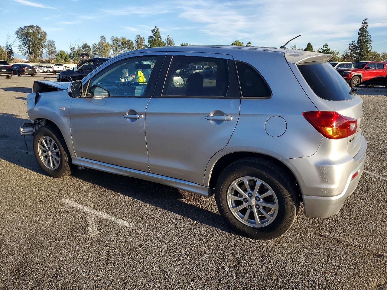 MITSUBISHI OUTLANDER SPORT 2011 — 3