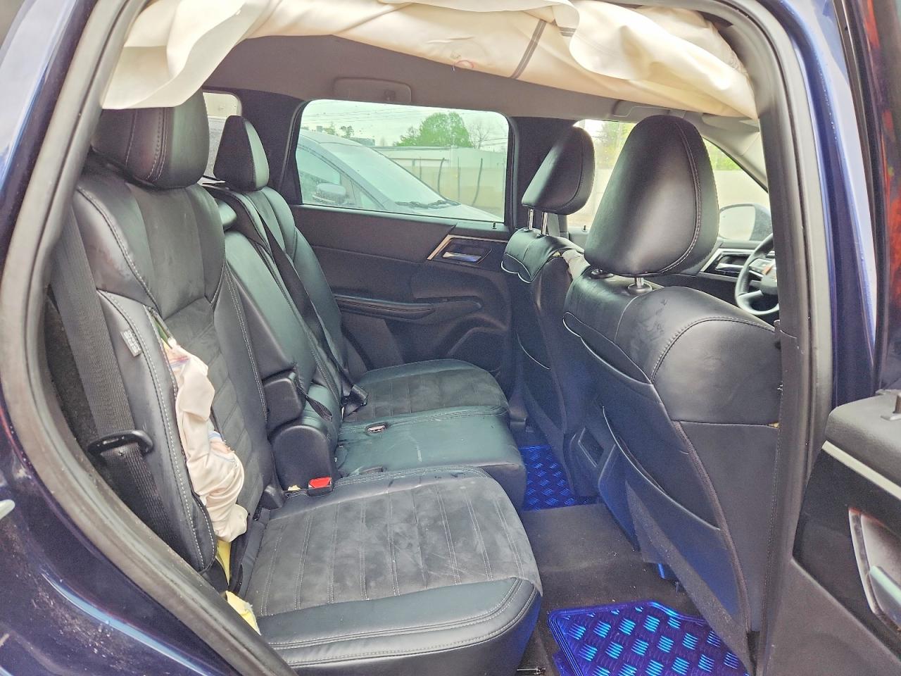 MITSUBISHI OUTLANDER 2023 — 12