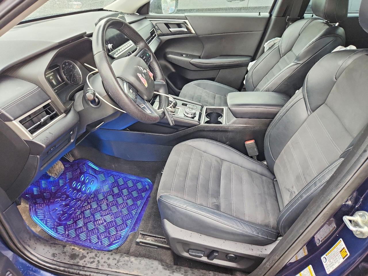 MITSUBISHI OUTLANDER 2023 — 8