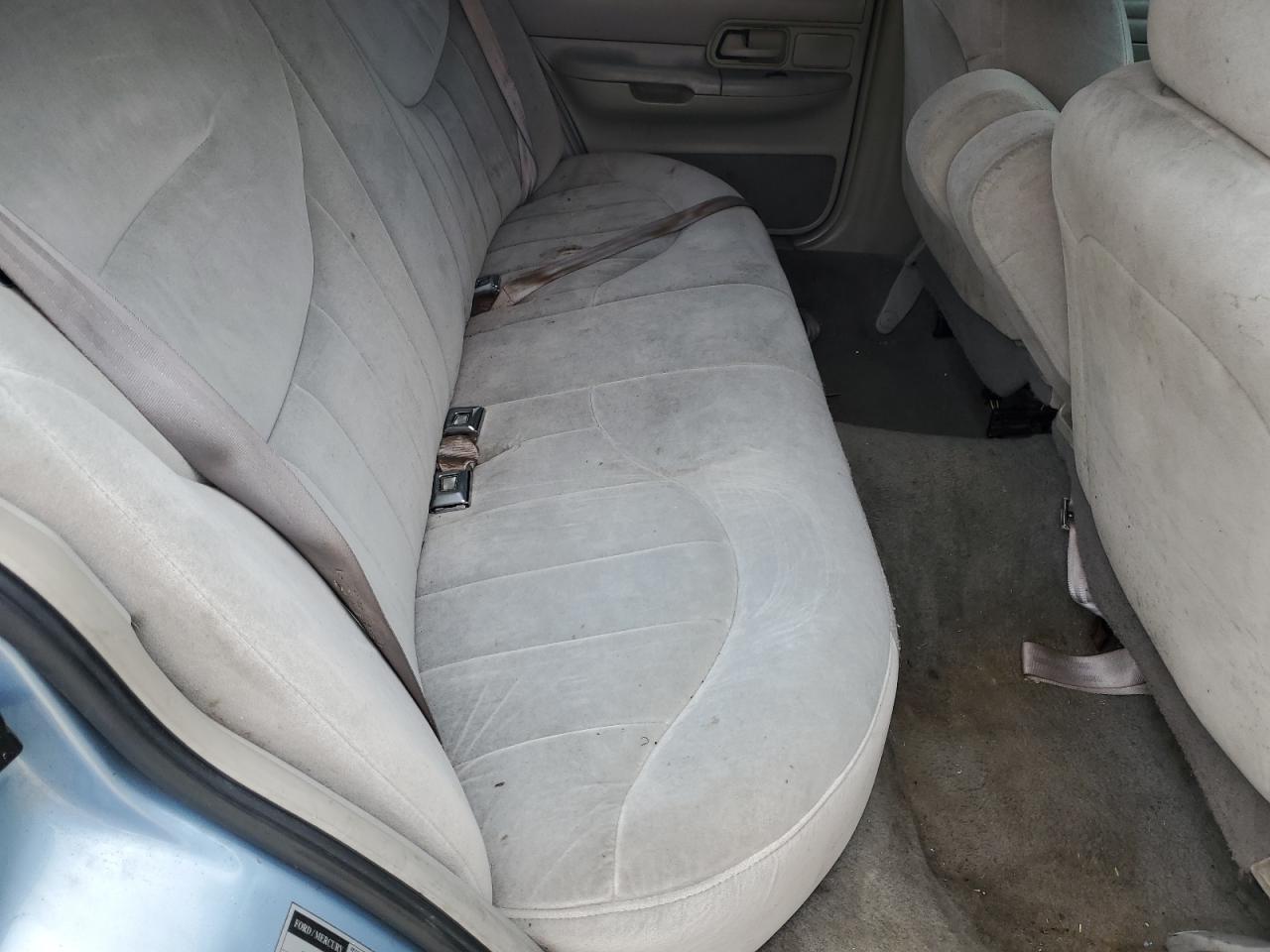 FORD CROWN VICTORIA 1998 — 11
