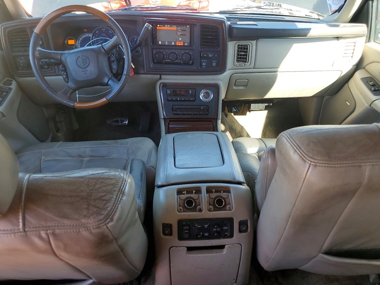 CADILLAC ESCALADE 2002 — 9