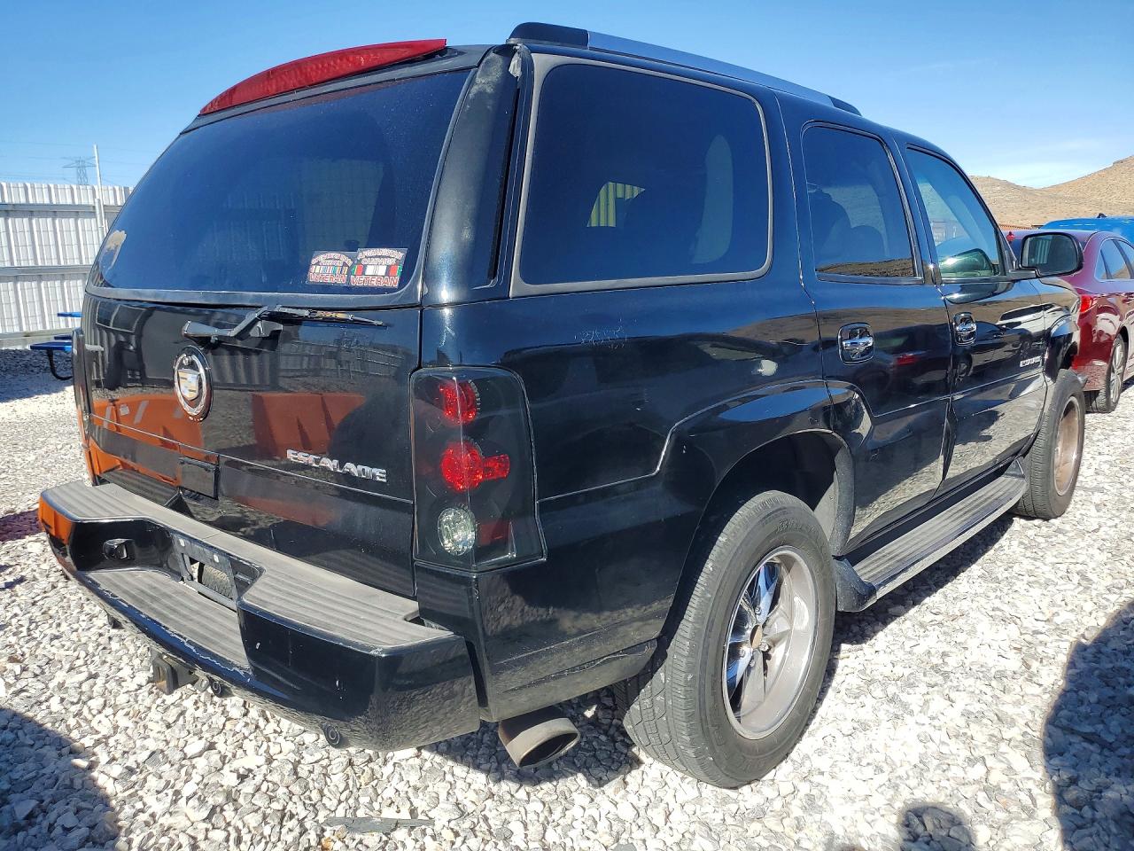 CADILLAC ESCALADE 2002 — 4