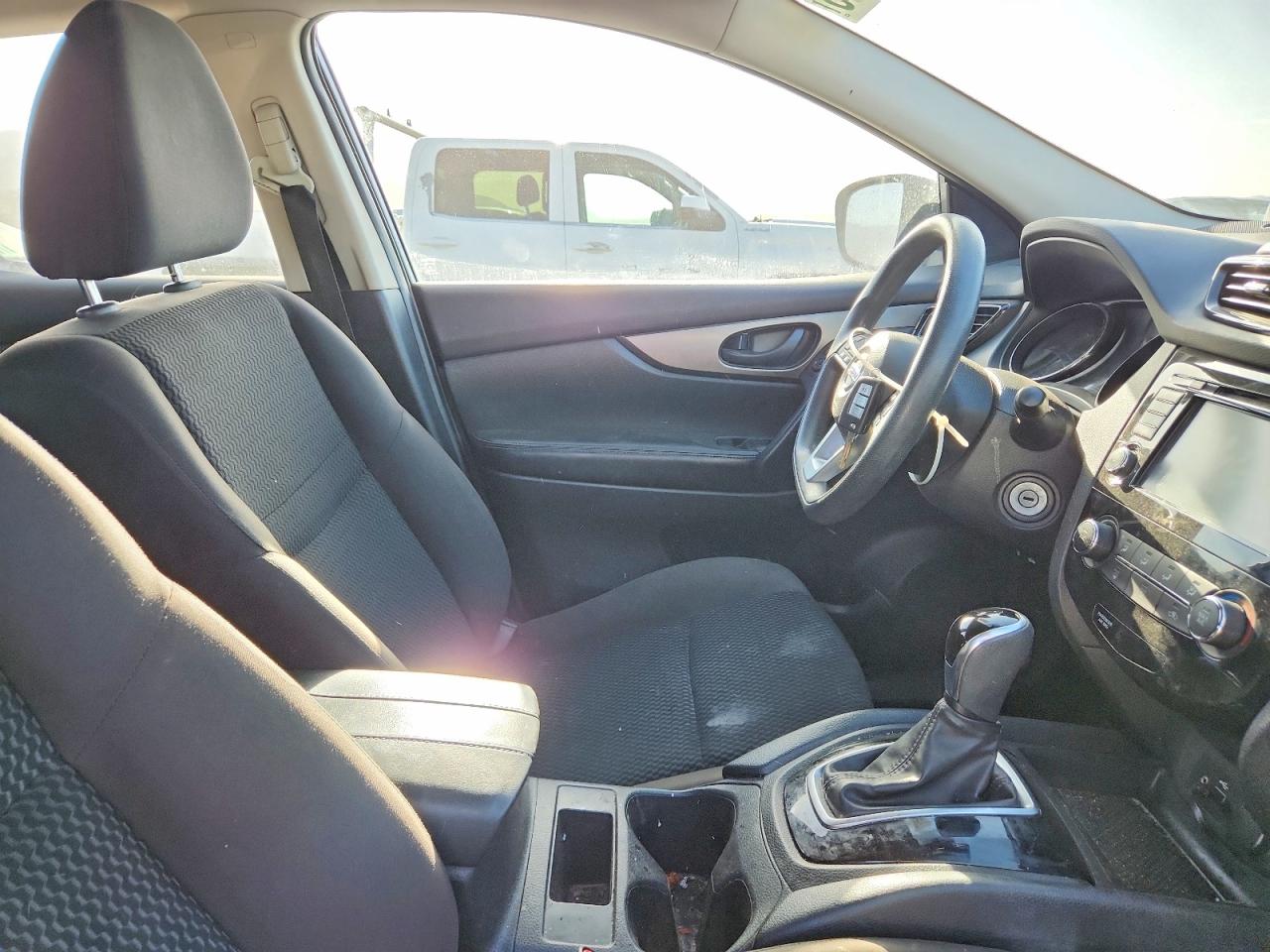 NISSAN ROGUE SPORT 2021 — 8
