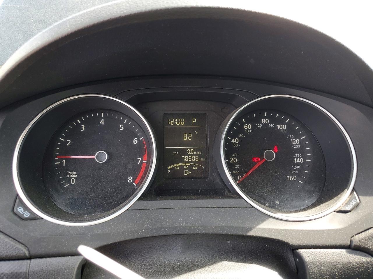 VOLKSWAGEN JETTA 2015 — 10