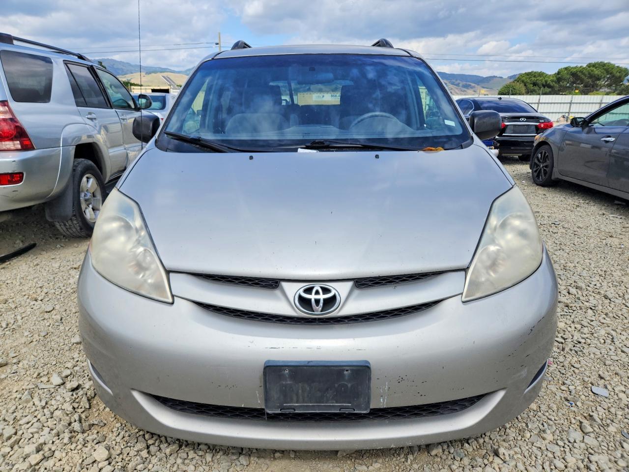 TOYOTA SIENNA 2008 — 6