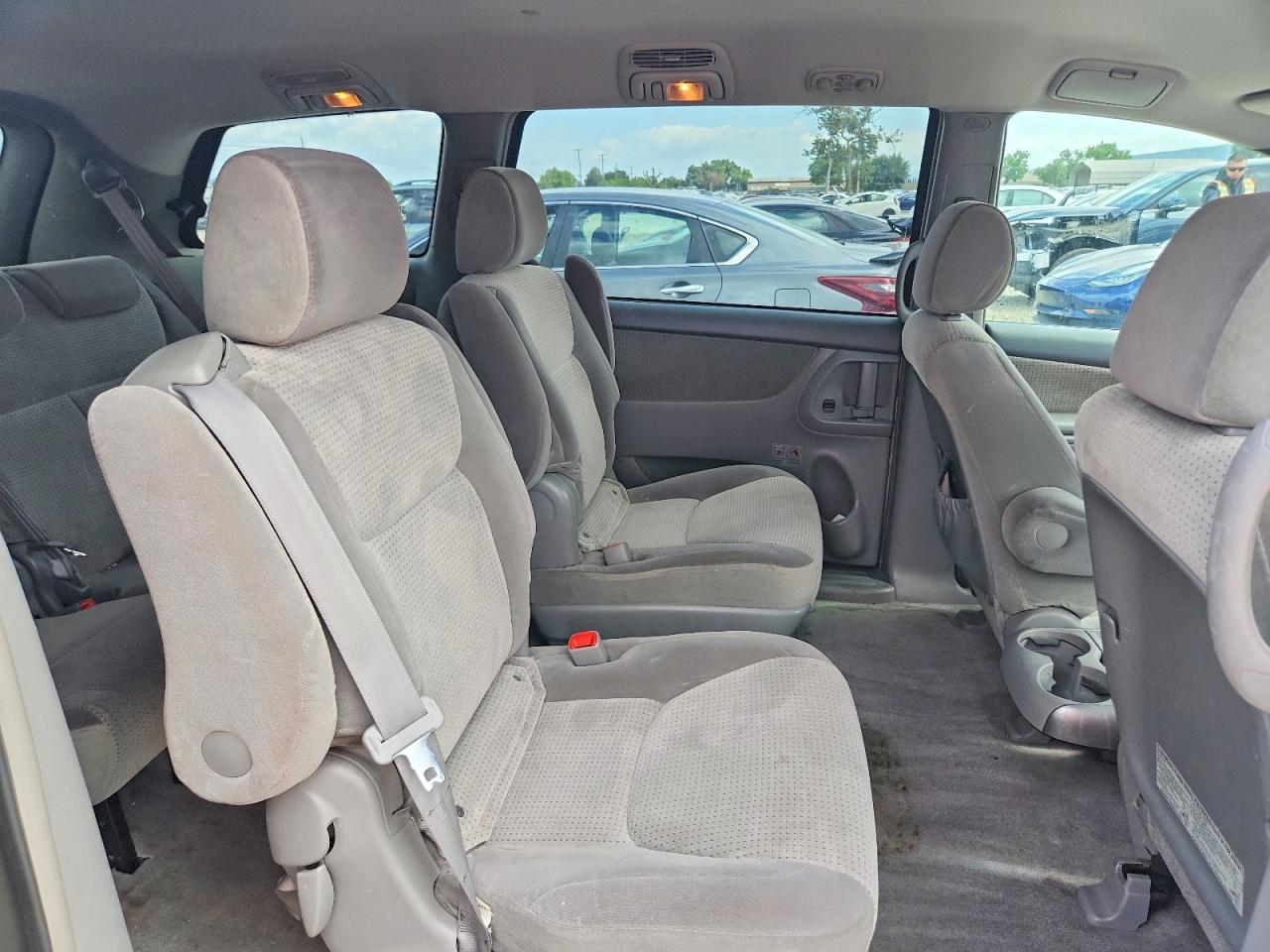 TOYOTA SIENNA 2008 — 12