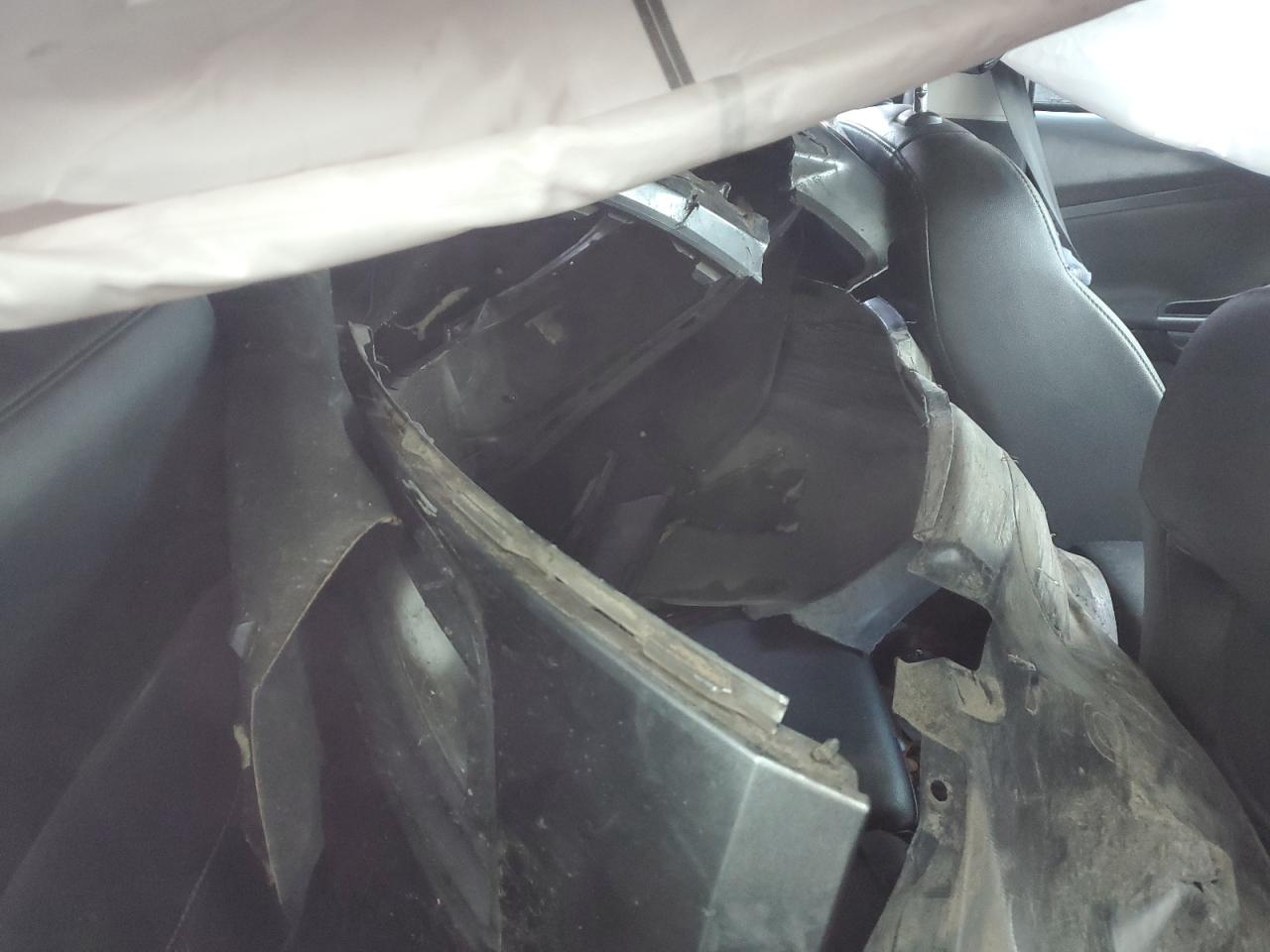 FORD FOCUS SE 2016 — 11