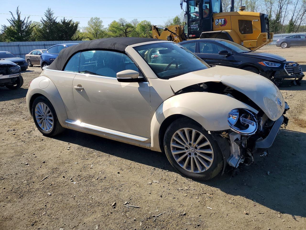 2019 VOLKSWAGEN BEETLE S