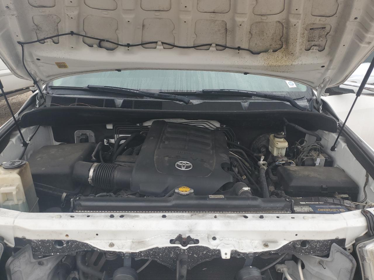 TOYOTA TUNDRA 2011 — 12