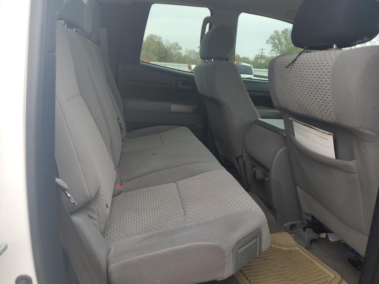 TOYOTA TUNDRA 2011 — 11