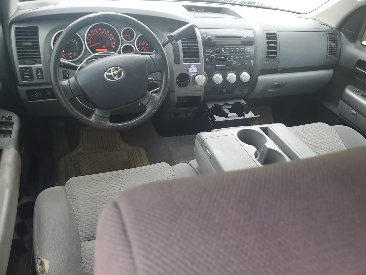TOYOTA TUNDRA 2011 — 9