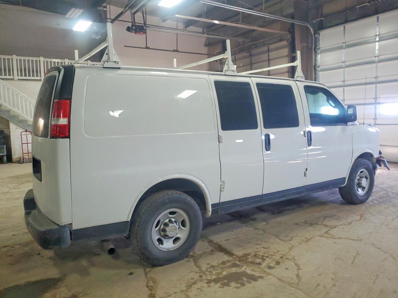 CHEVROLET EXPRESS G2500 2016 — 4