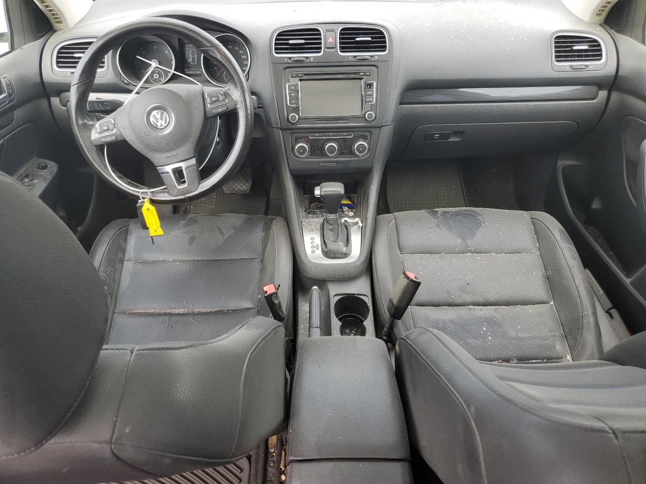 VOLKSWAGEN JETTA WAGO 2011 — 9