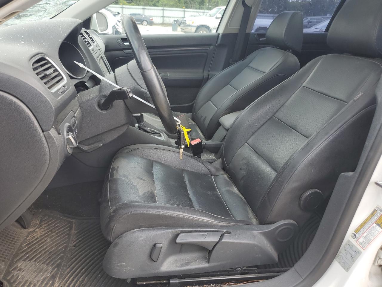 VOLKSWAGEN JETTA WAGO 2011 — 8