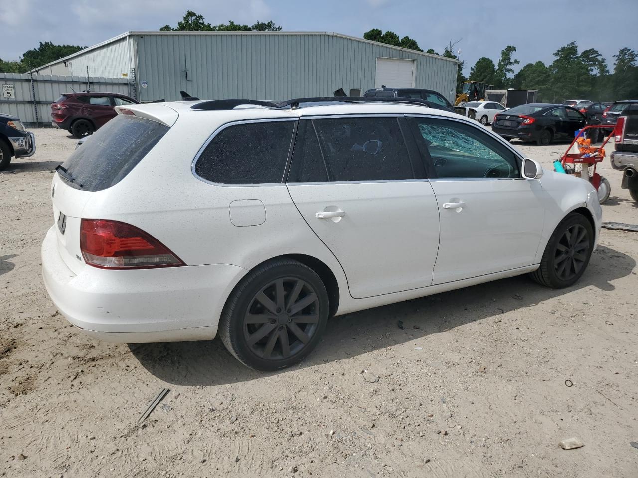VOLKSWAGEN JETTA WAGO 2011 — 4