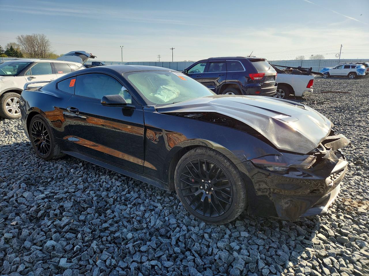 FORD MUSTANG 2018 — 5