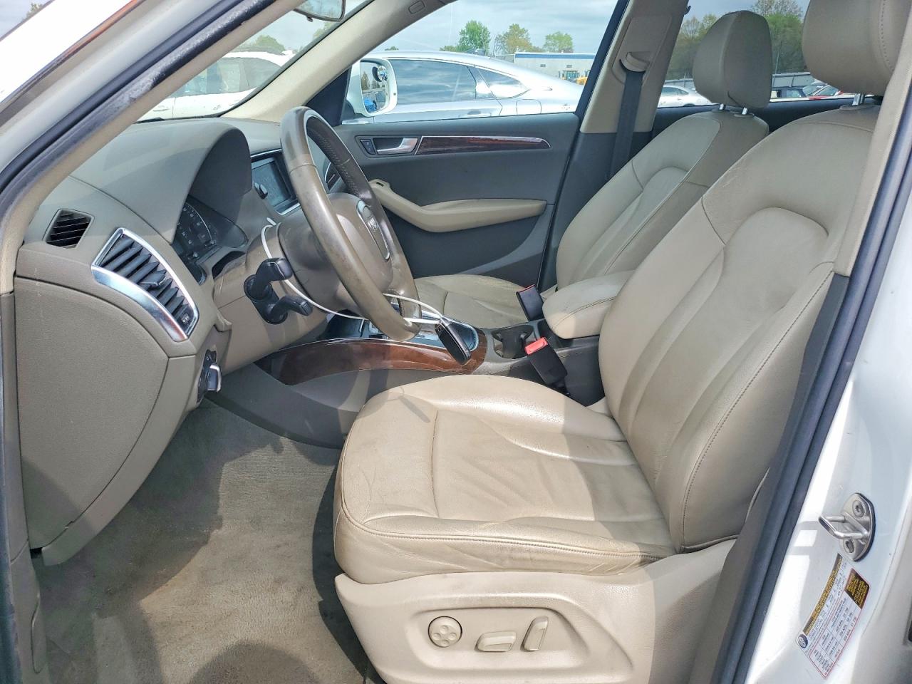 AUDI Q5 2011 — 8