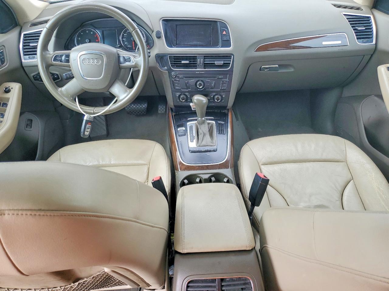AUDI Q5 2011 — 9