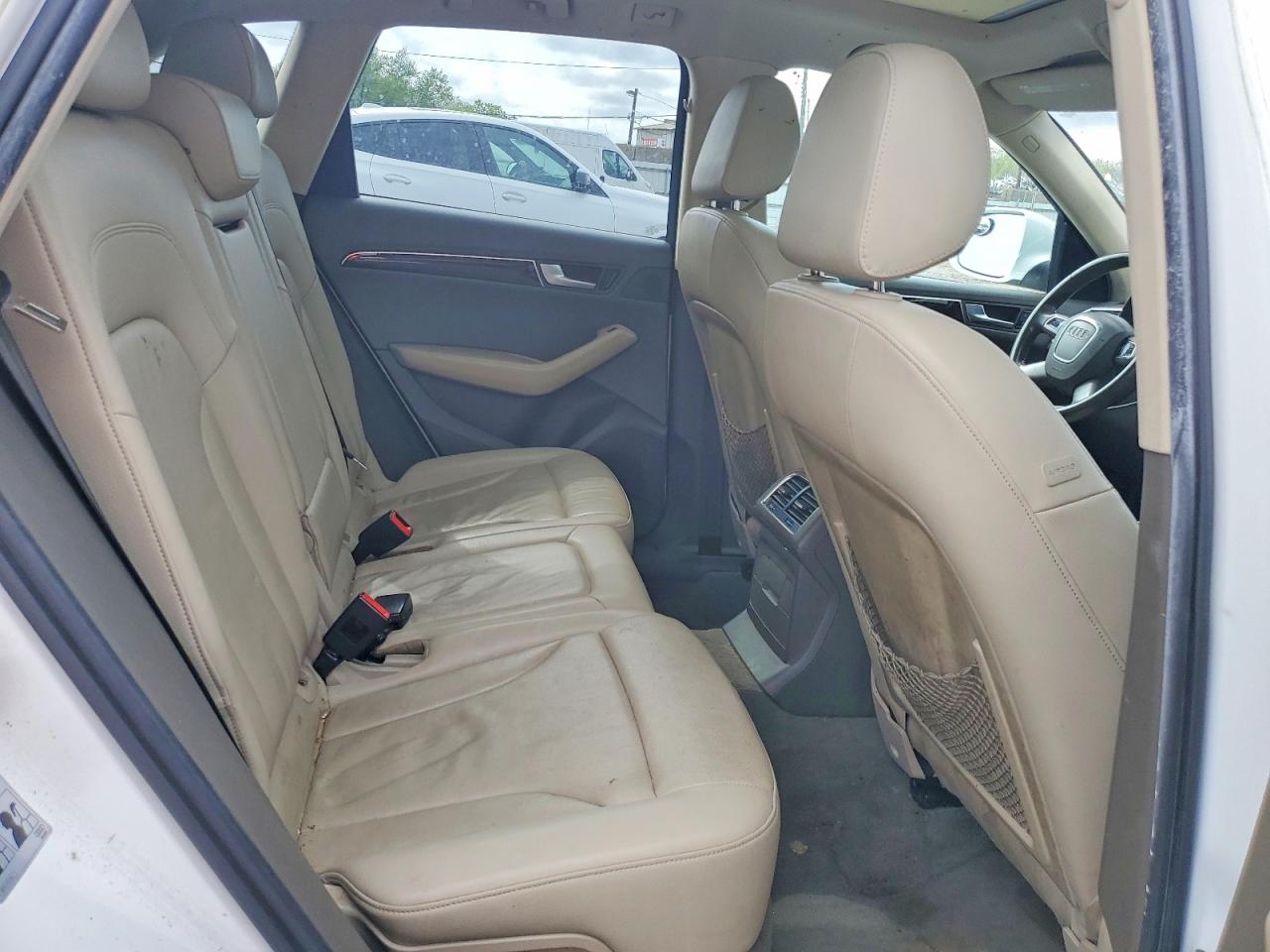 AUDI Q5 2011 — 12