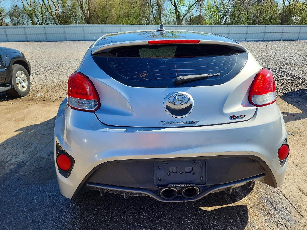 HYUNDAI VELOSTER 2013 — 7