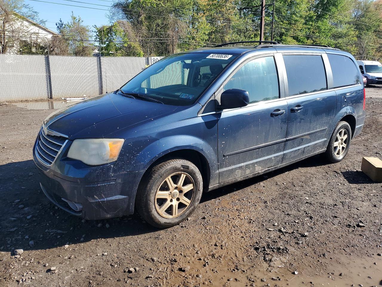 2008 CHRY TOWN AND COUNTRY
