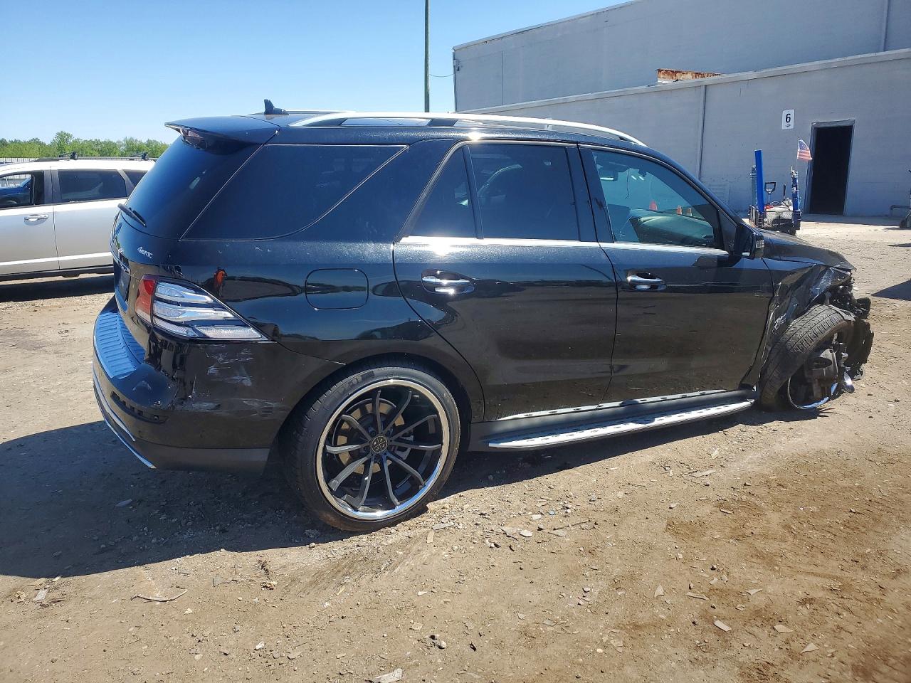 MERCEDES-BENZ GLE 2018 — 4