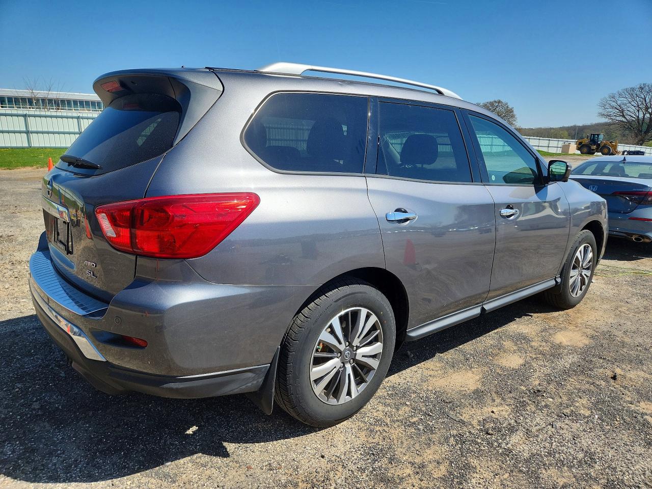 NISSAN PATHFINDER 2017 — 4