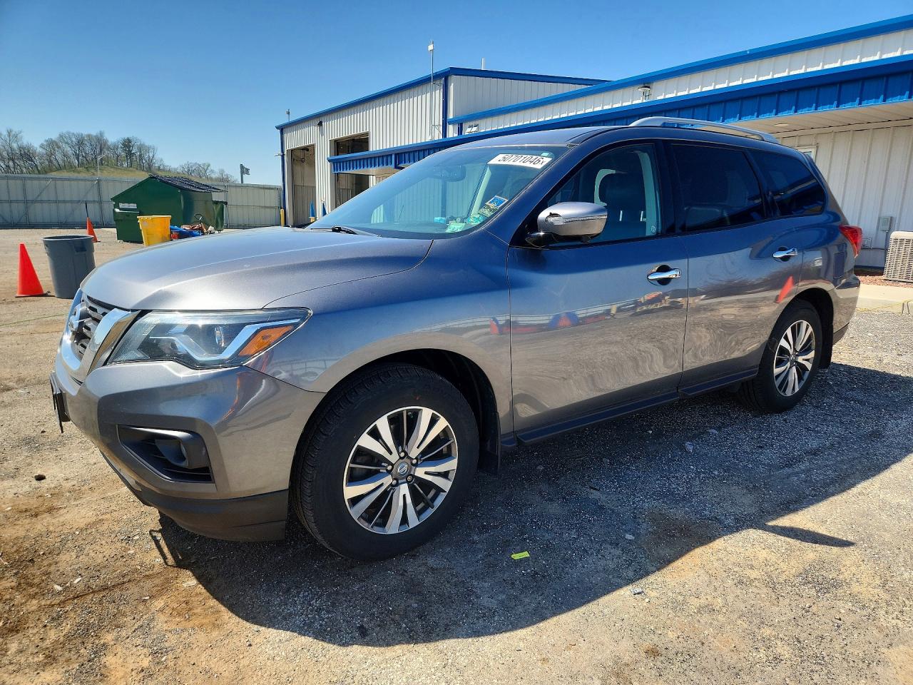 NISSAN PATHFINDER 2017 — 2