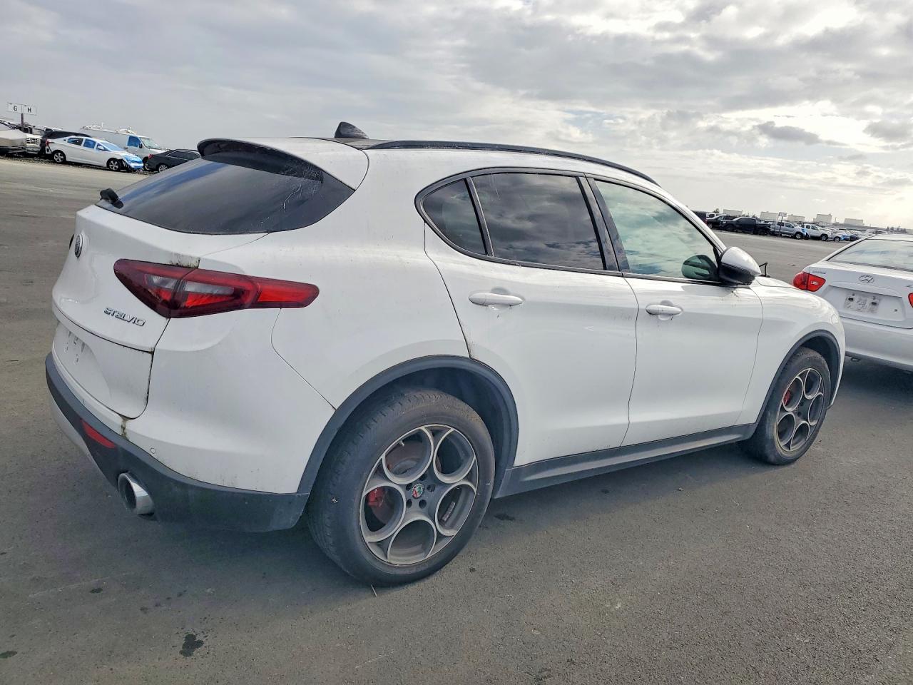 ALFA ROMEO STELVIO 2018 — 4