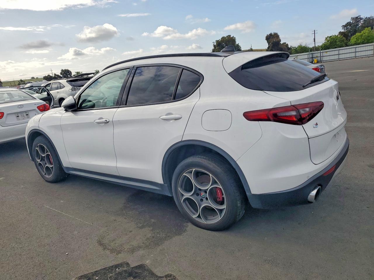 ALFA ROMEO STELVIO 2018 — 3