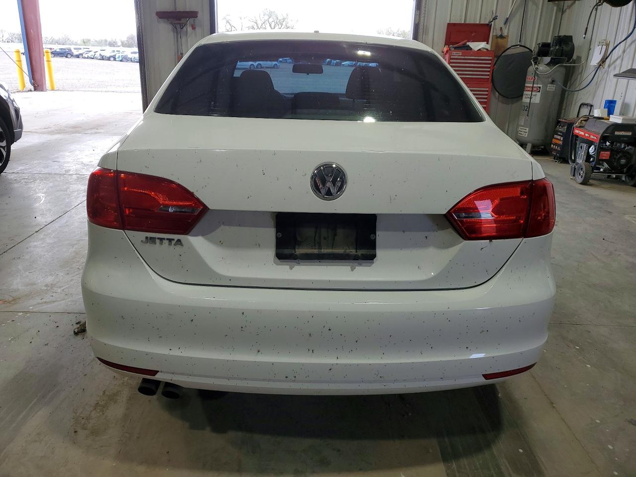 VOLKSWAGEN JETTA 2012 — 7