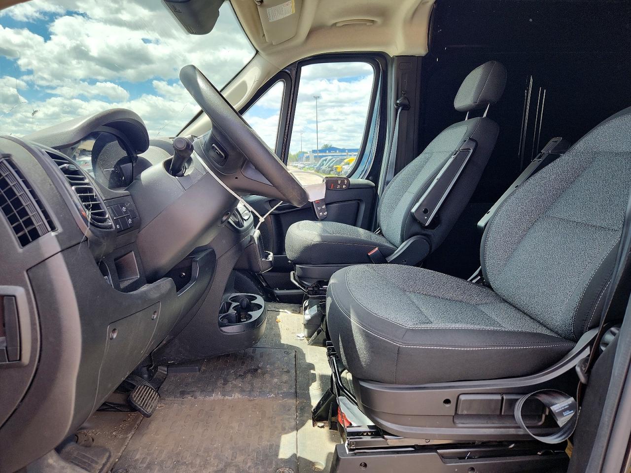 RAM PROMASTER 2500 2023 — 8