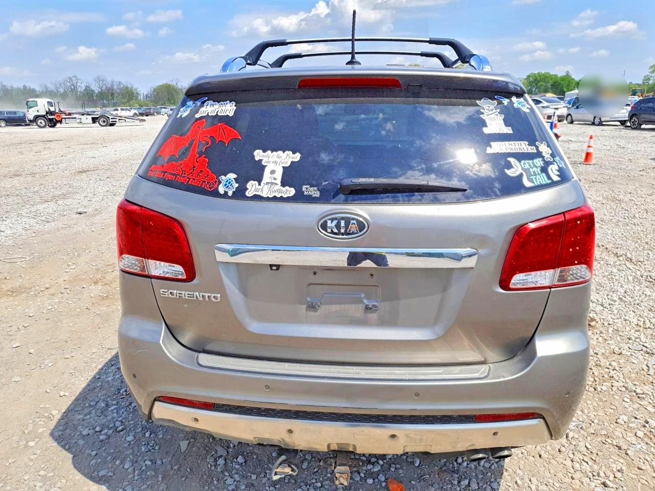 KIA SORENTO 2012 — 7