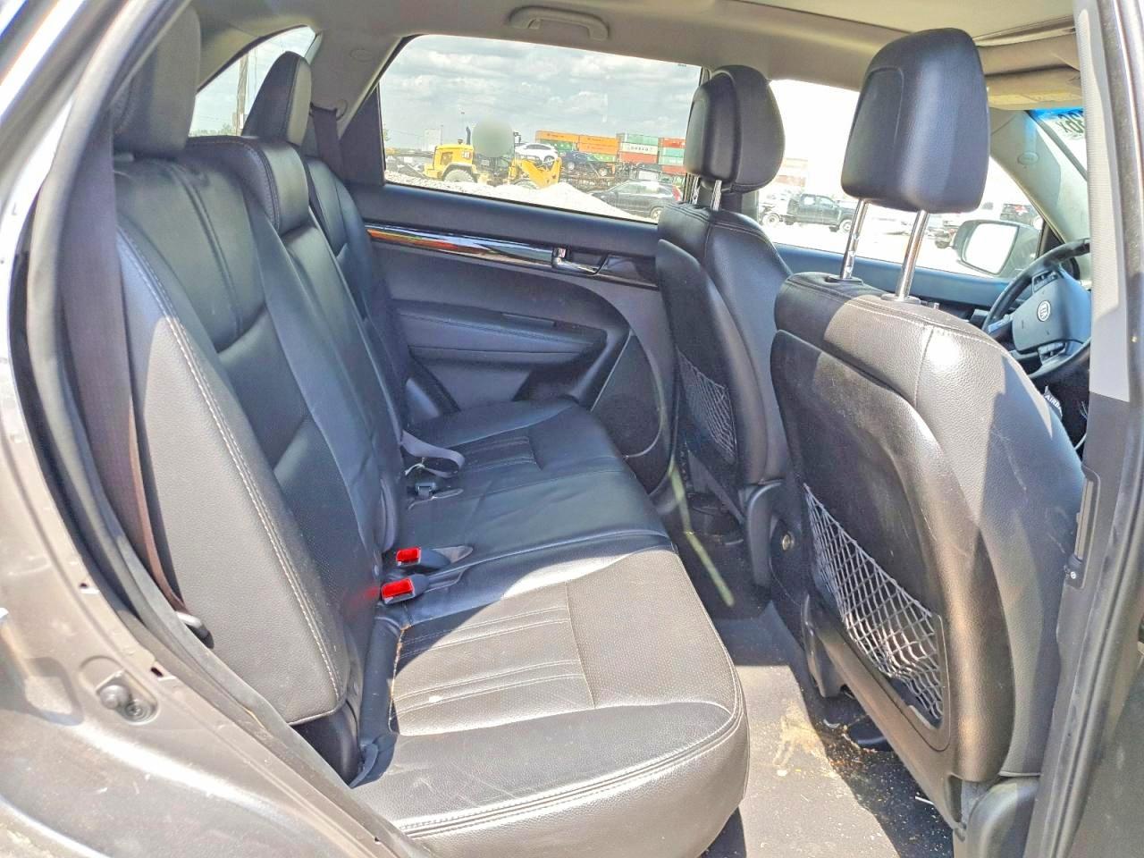 KIA SORENTO 2012 — 12