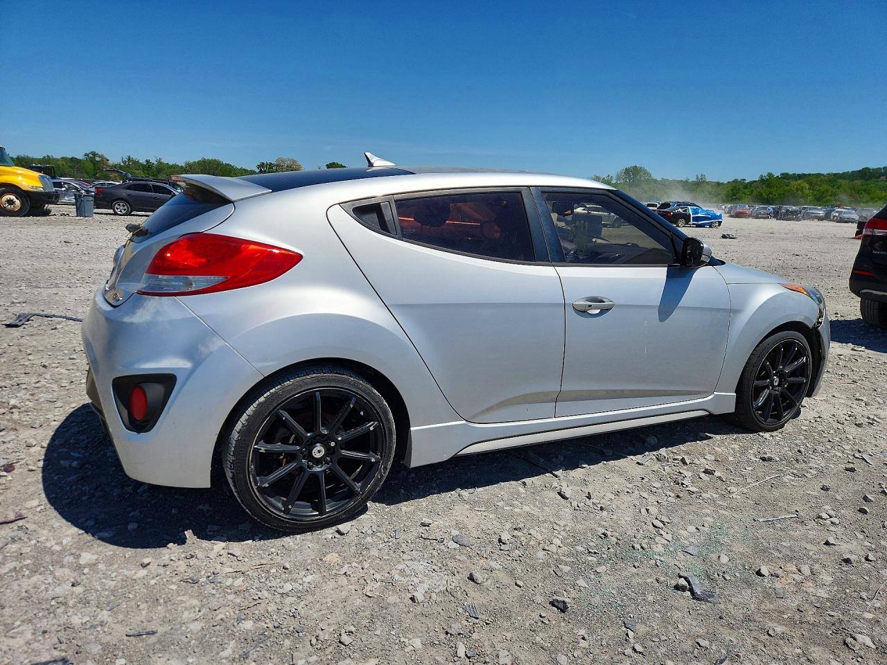 HYUNDAI VELOSTER 2013 — 4