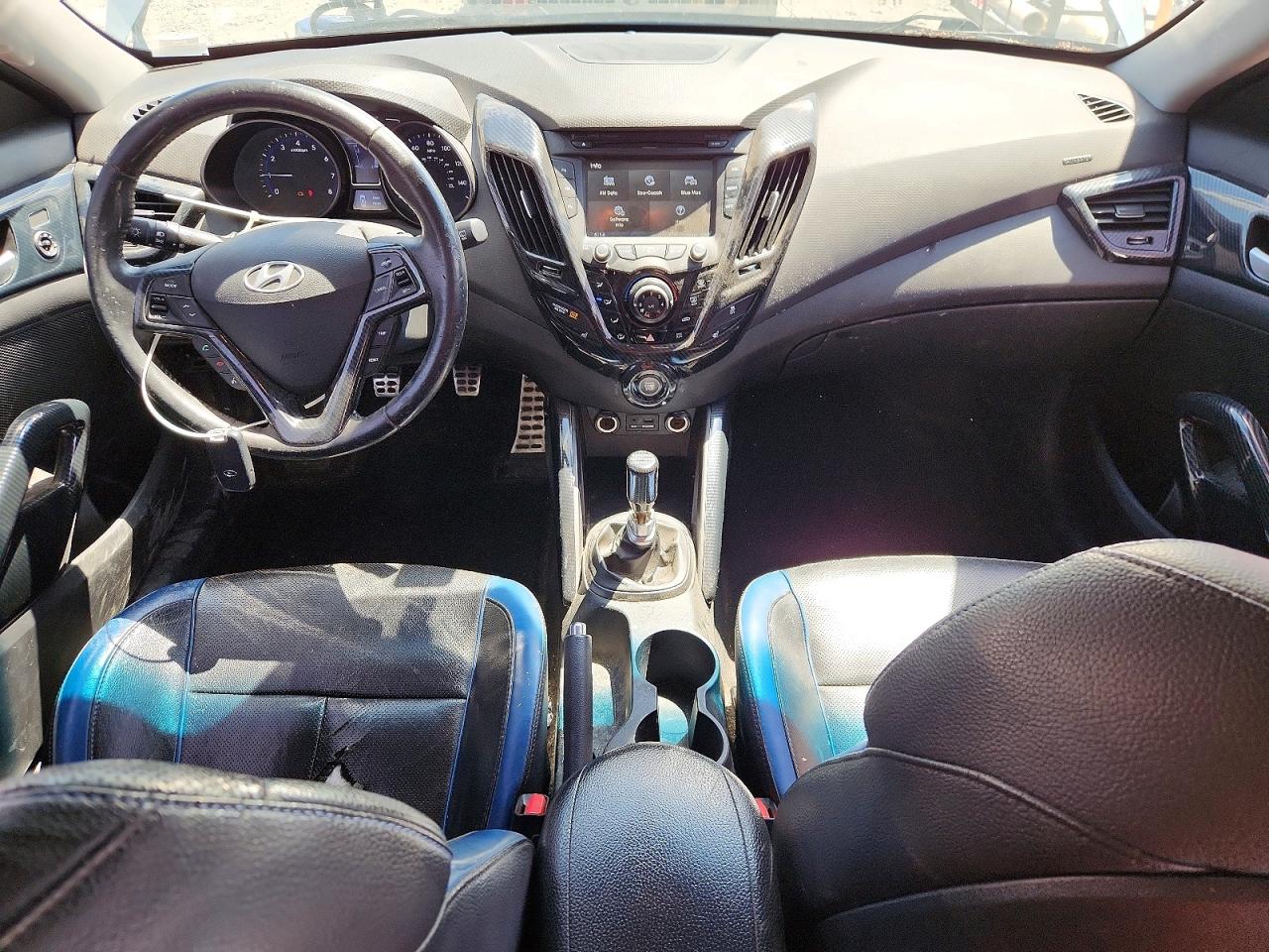 HYUNDAI VELOSTER 2013 — 9