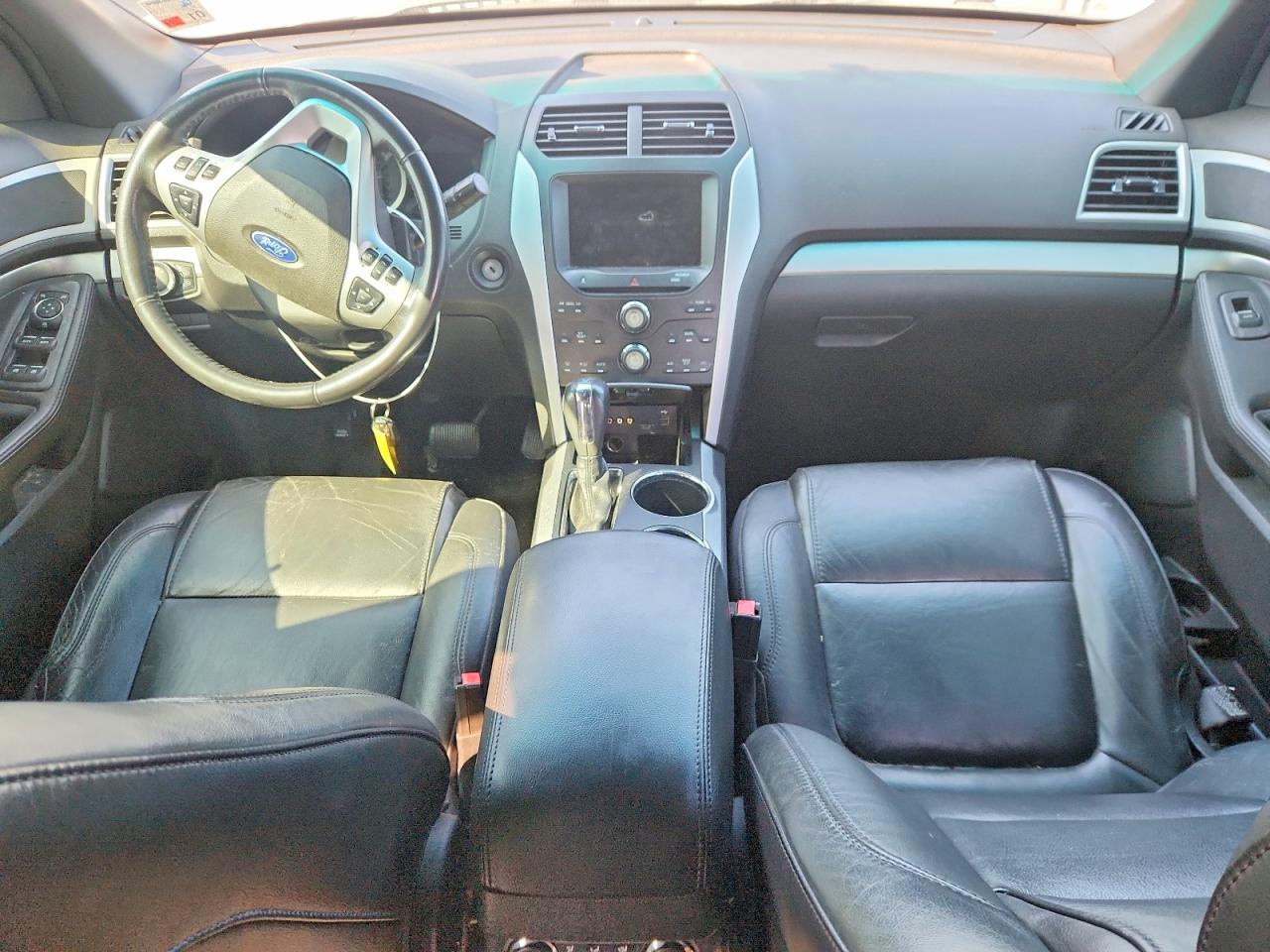 FORD EXPLORER 2011 — 9
