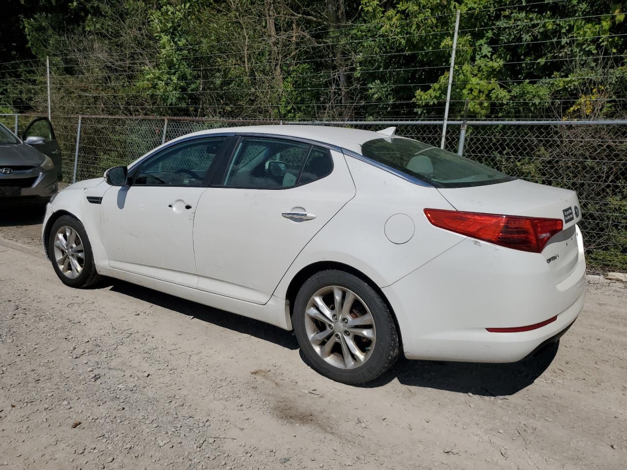 KIA OPTIMA LX 2013 — 3